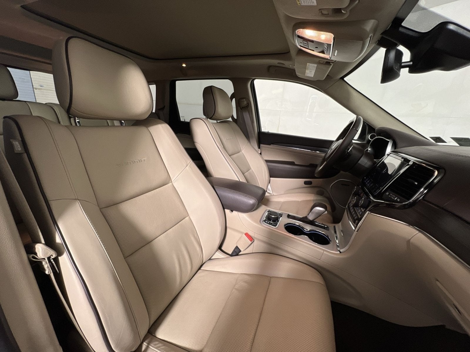 2020 Jeep Grand Cherokee Summit