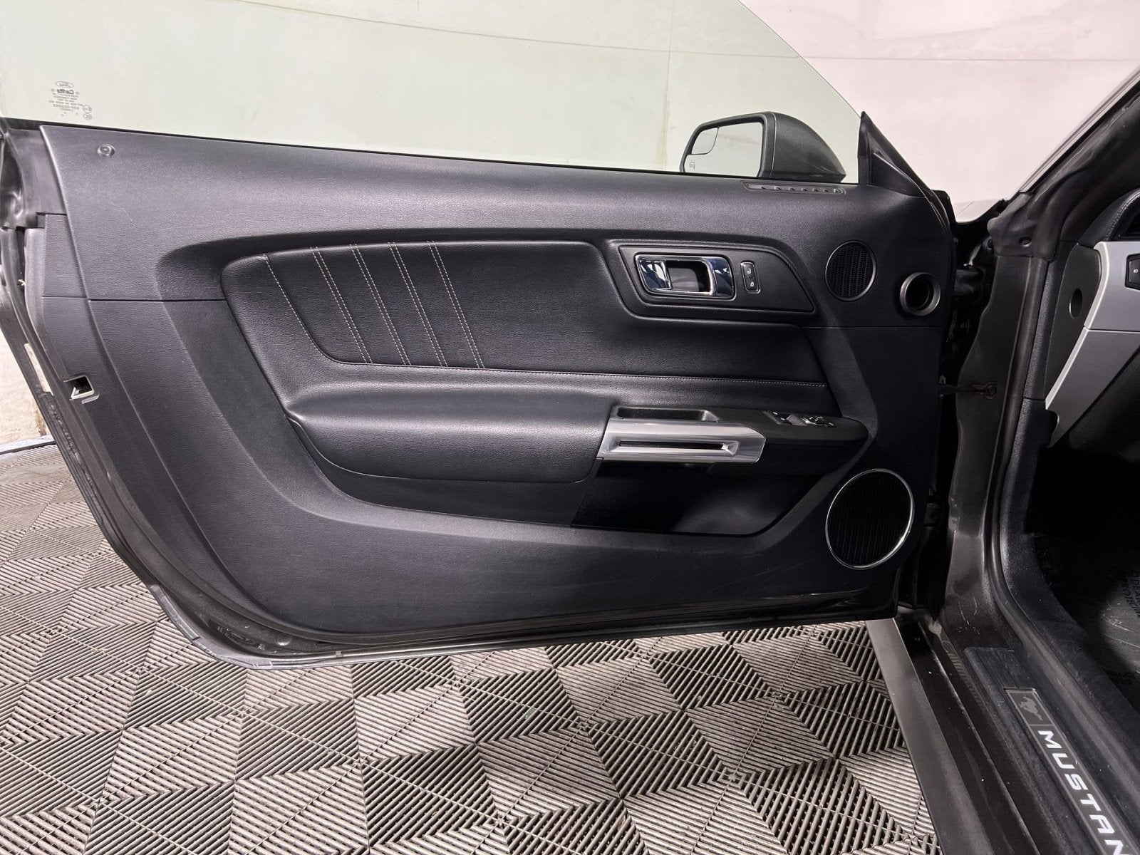 2017 Ford Mustang EcoBoost Premium