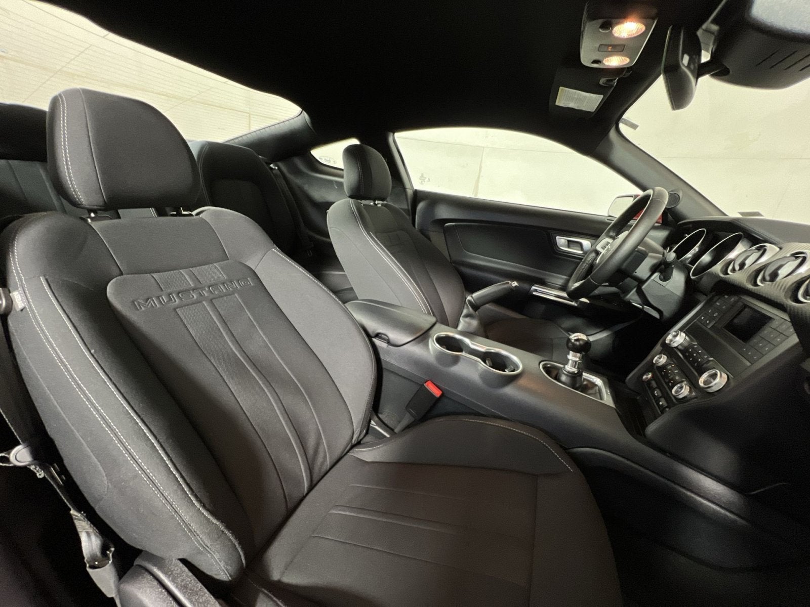 2022 Ford Mustang EcoBoost