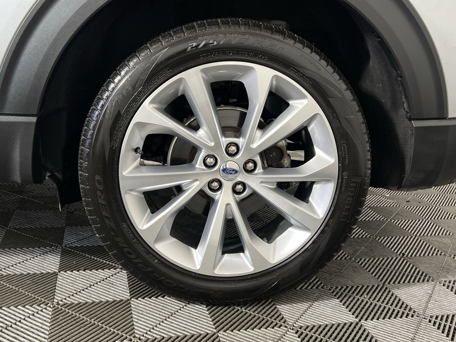 2023 Ford Explorer Platinum