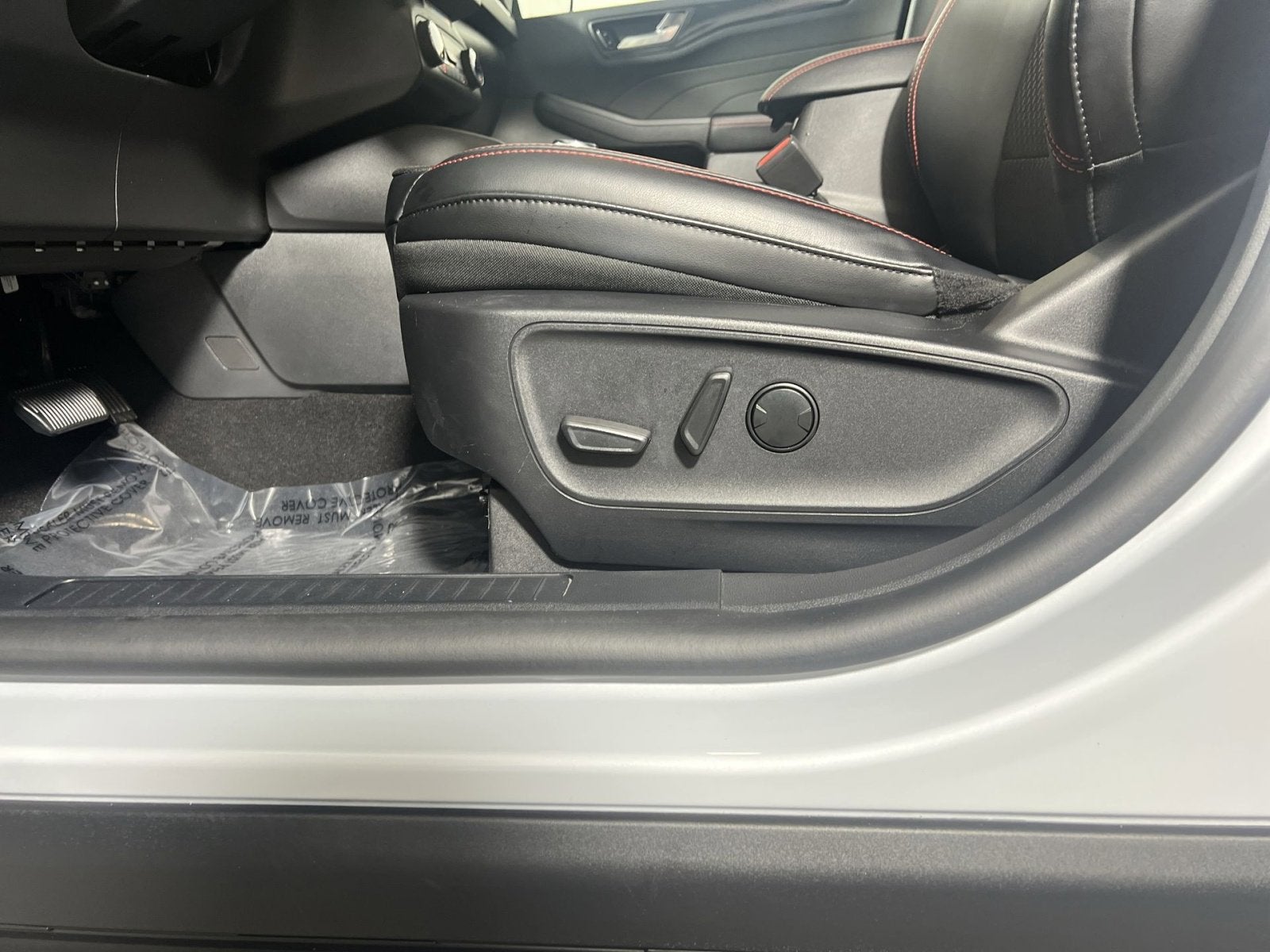 2025 Ford Escape Hybrid ST-Line