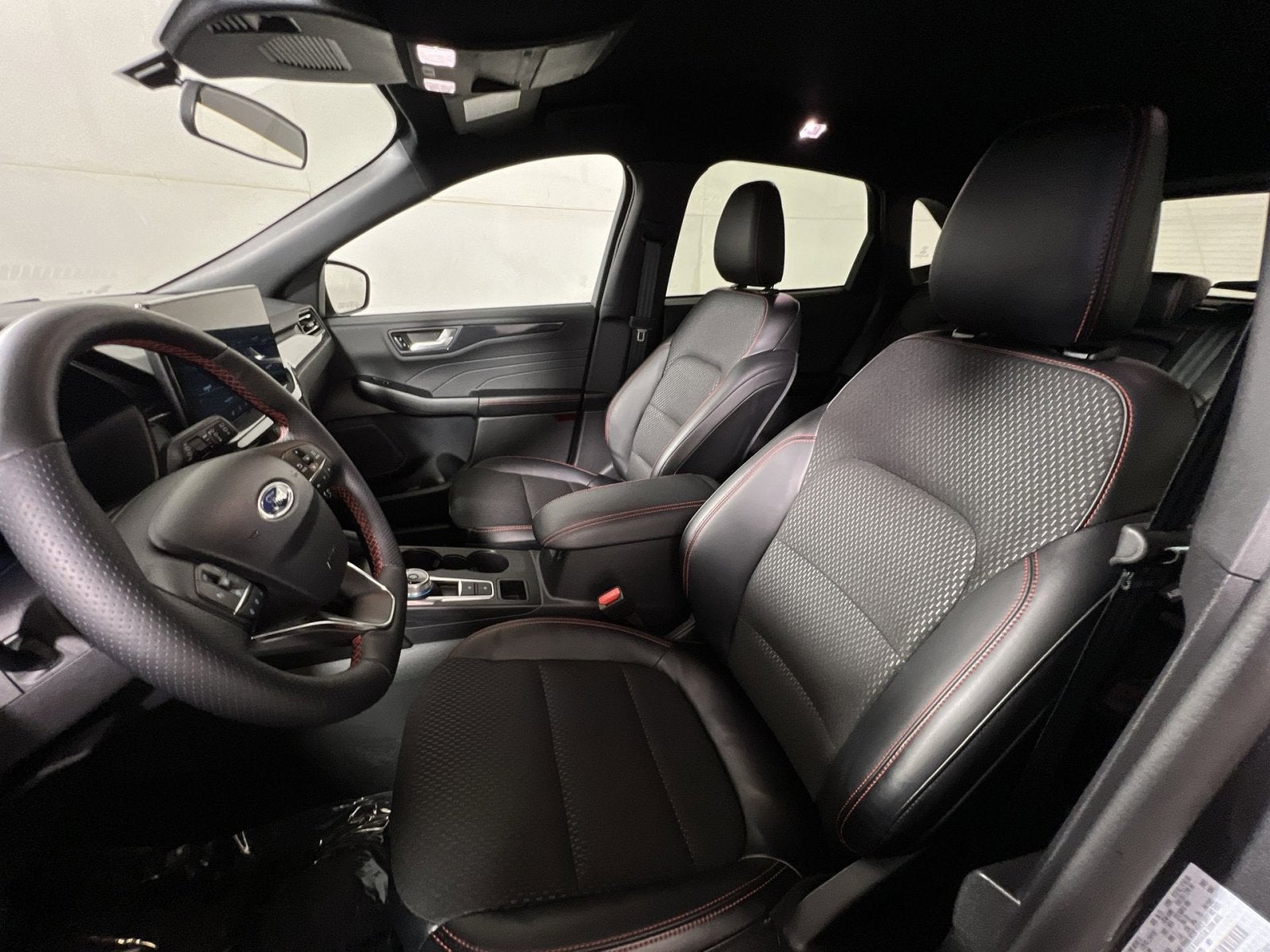 2025 Ford Escape Hybrid ST-Line Select