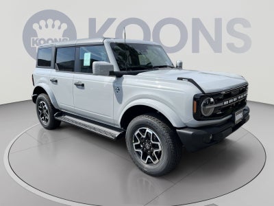2026 Ford Bronco Outer Banks