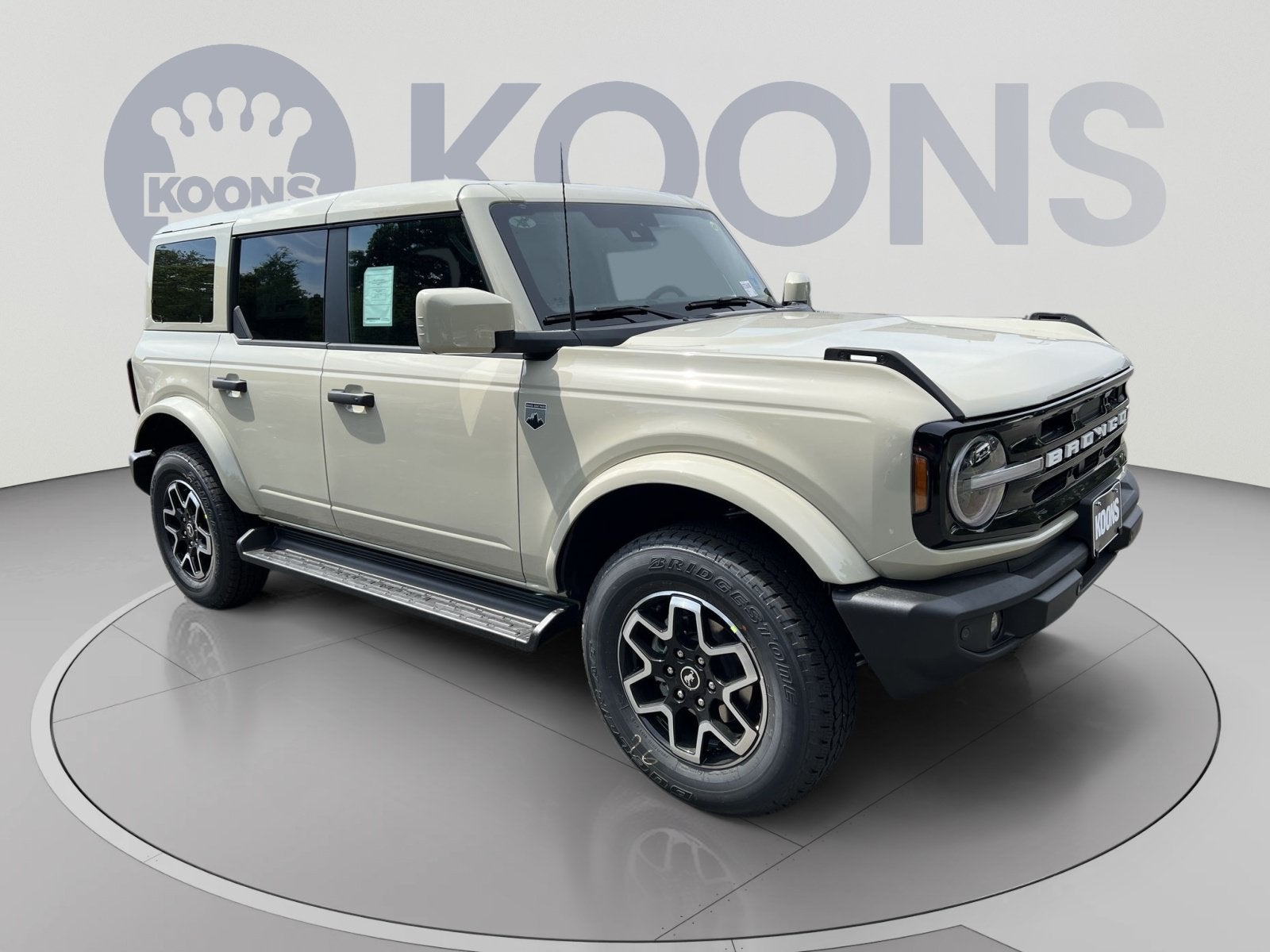 2026 Ford Bronco Outer Banks