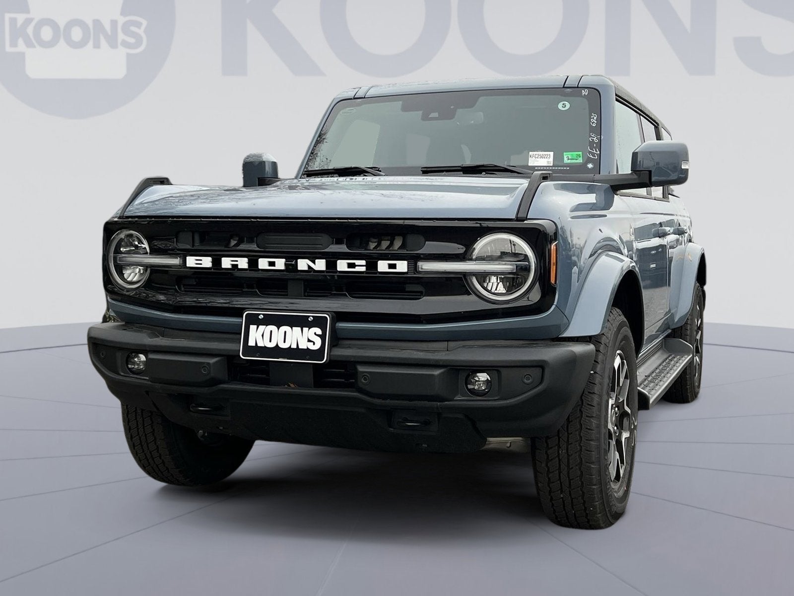 2025 Ford Bronco Outer Banks