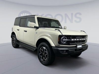 2026 Ford Bronco Outer Banks