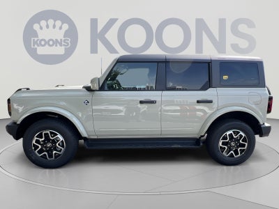 2026 Ford Bronco Outer Banks