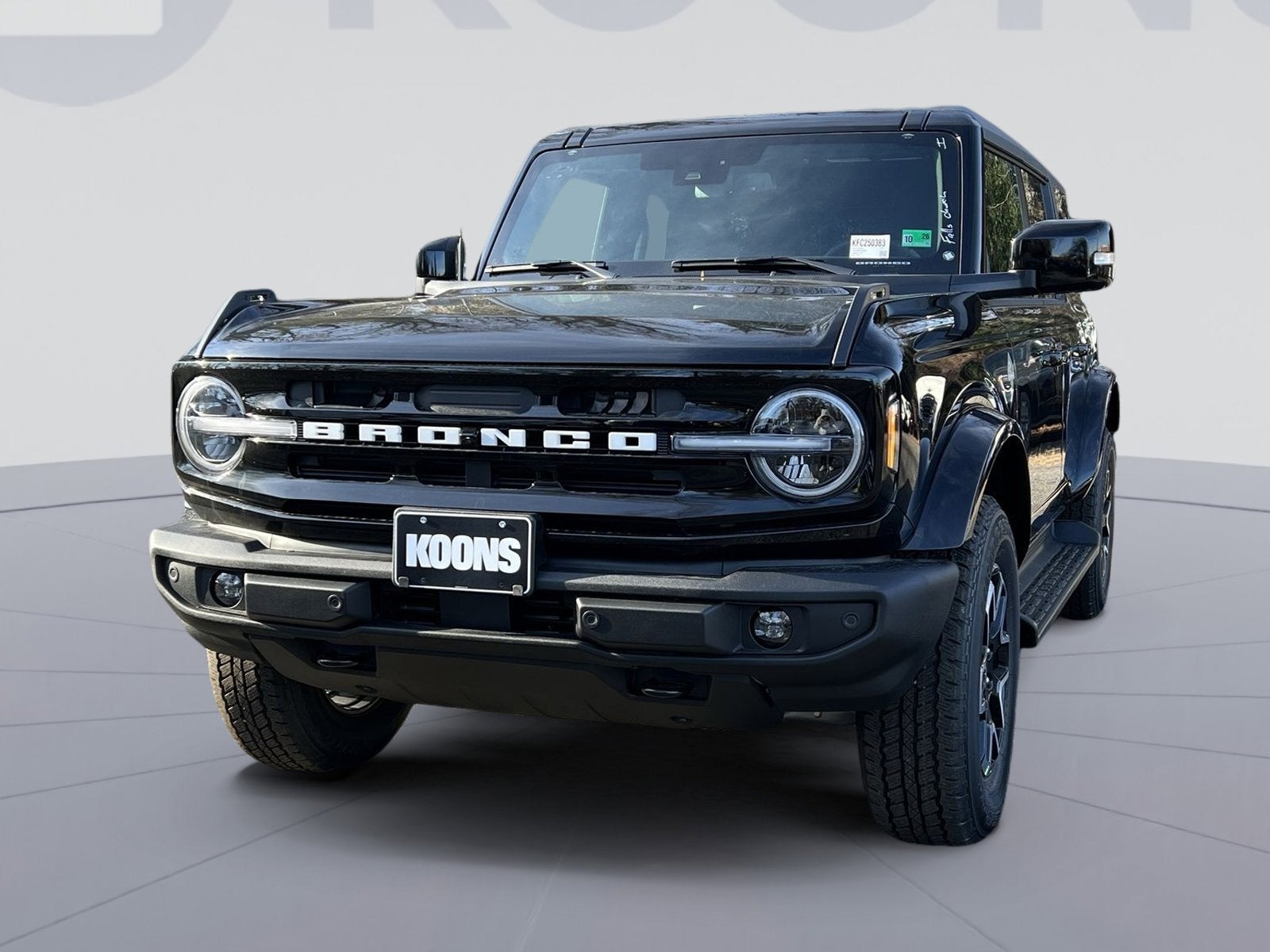 2025 Ford Bronco Outer Banks