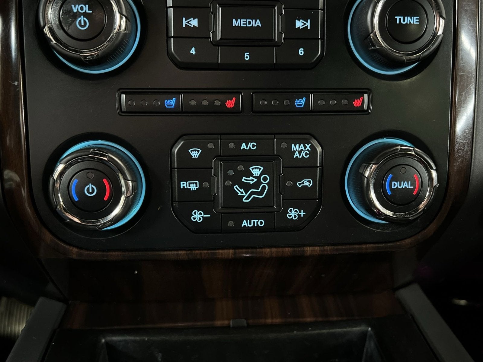 2017 Ford Expedition EL Platinum