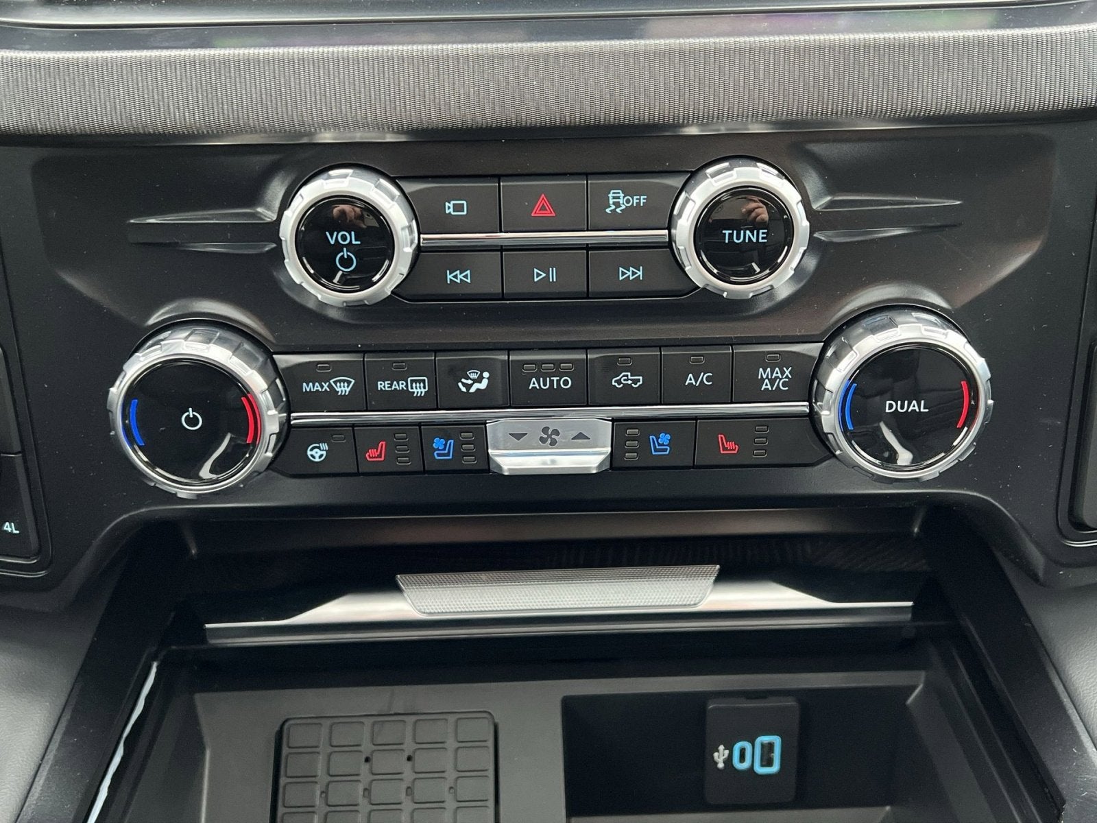 2025 Ford F-250SD Platinum