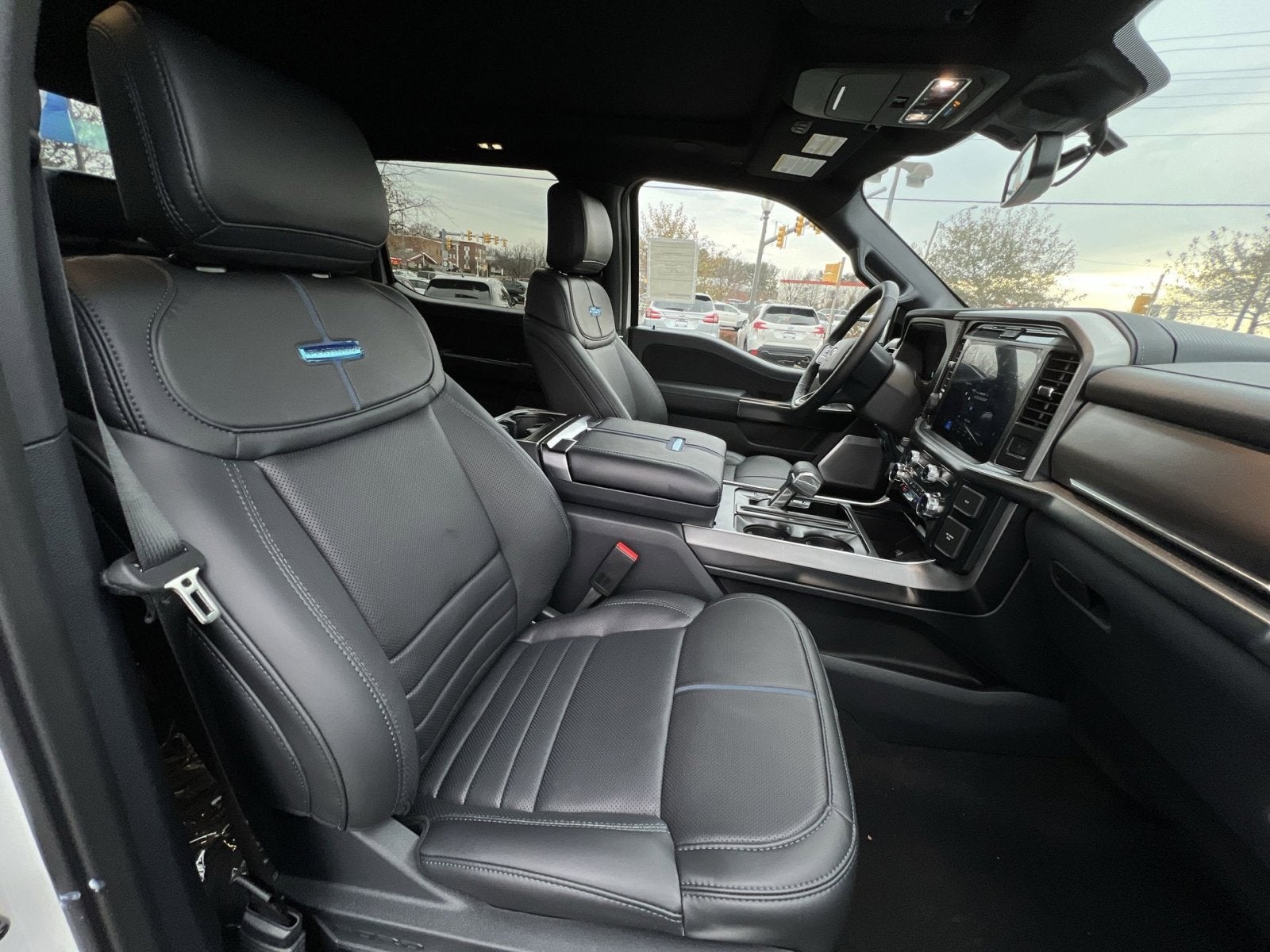 2025 Ford F-150 Platinum