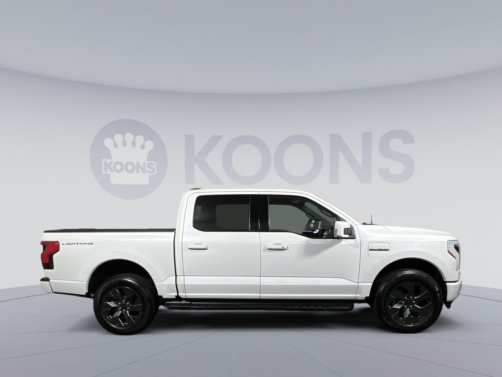 2023 Ford F-150 Lightning Lariat