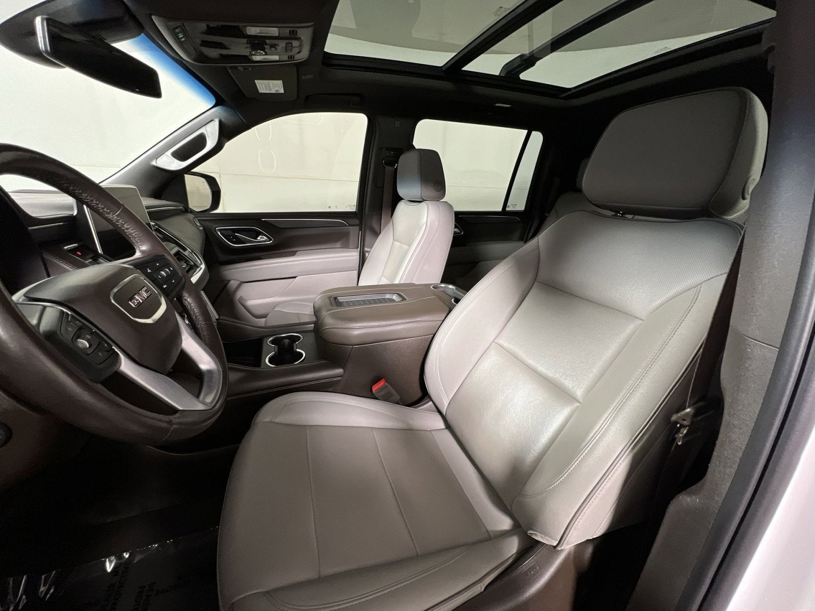 2022 GMC Yukon XL SLT