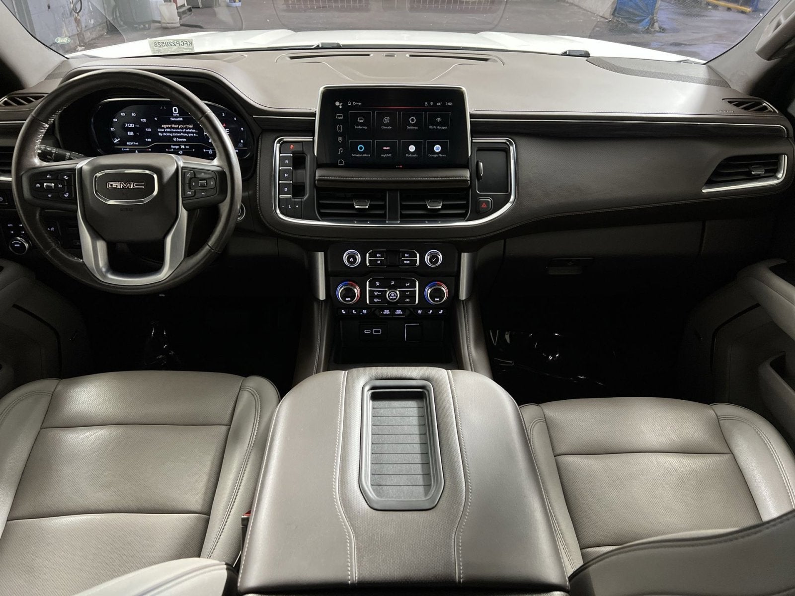 2022 GMC Yukon XL SLT