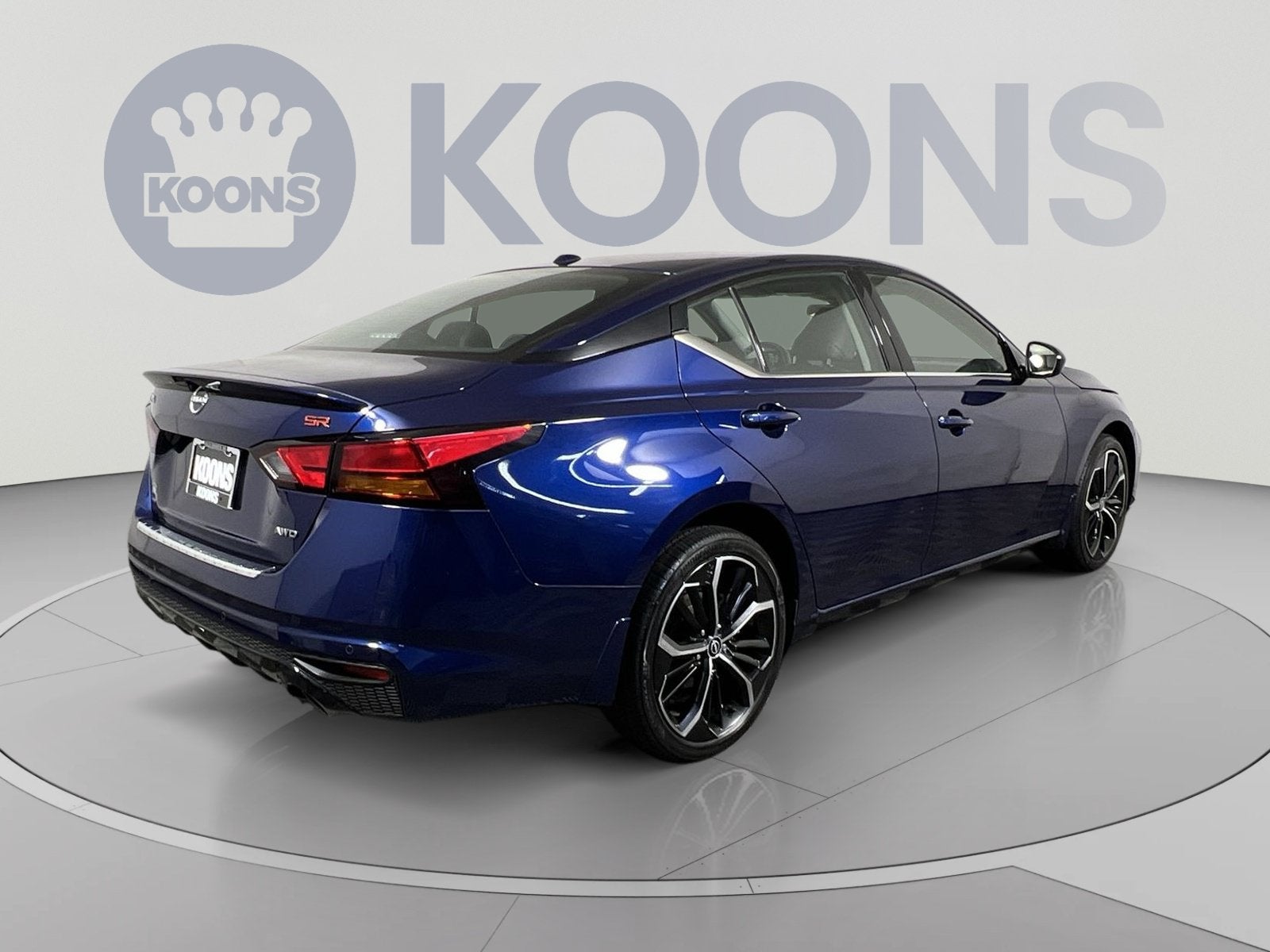 2023 Nissan Altima SR - Photo 8