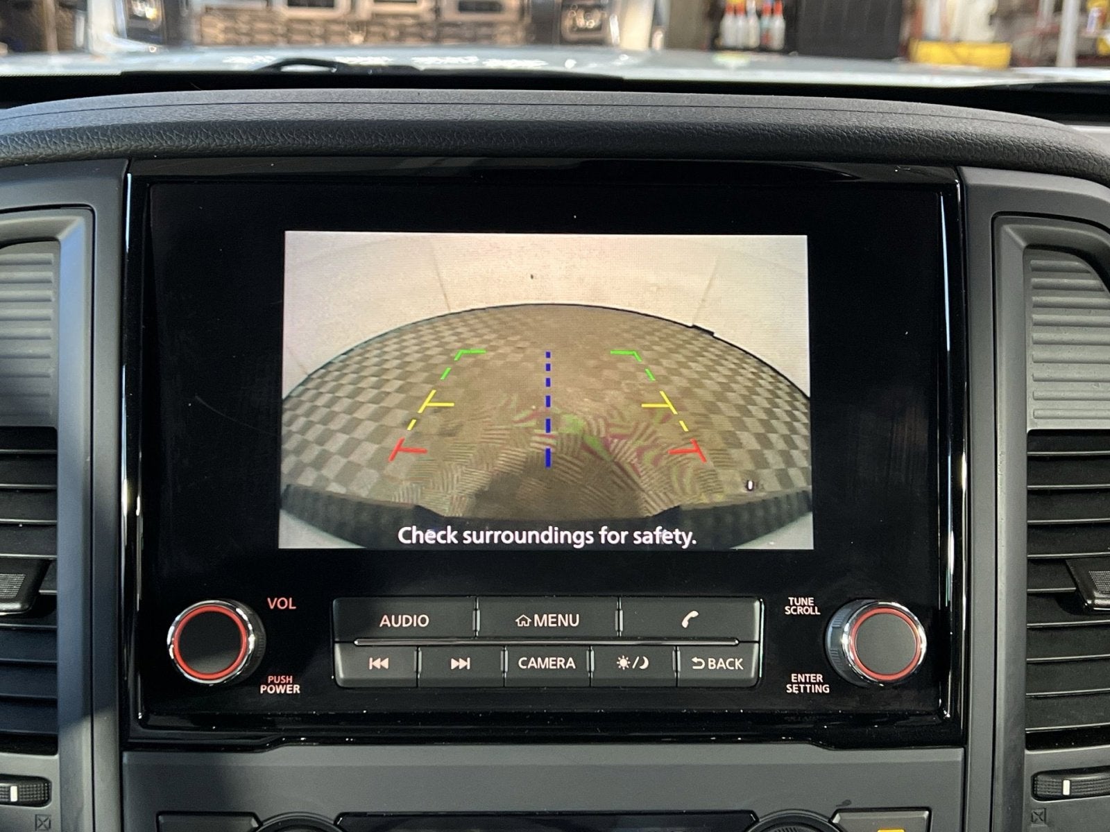 2024 Nissan Titan SV