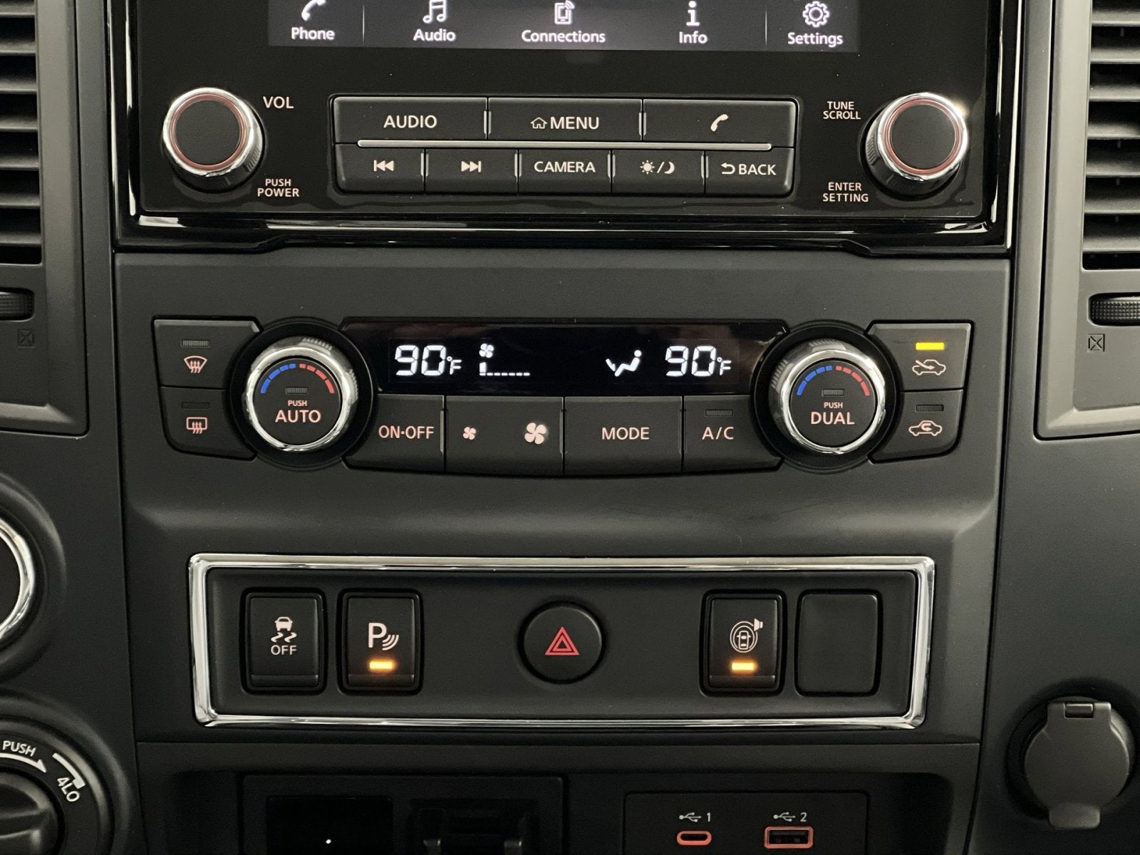 2024 Nissan Titan XD SV