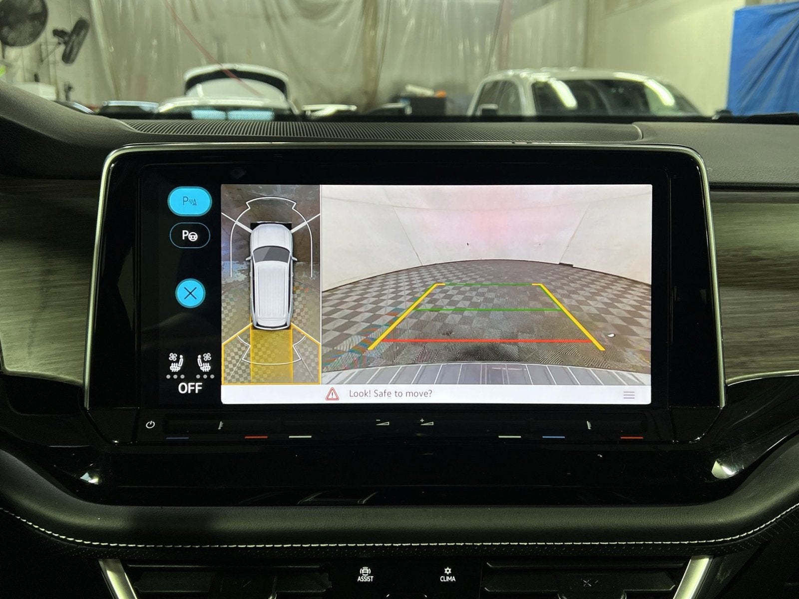 2024 Volkswagen Atlas 2.0T SEL Premium R-Line