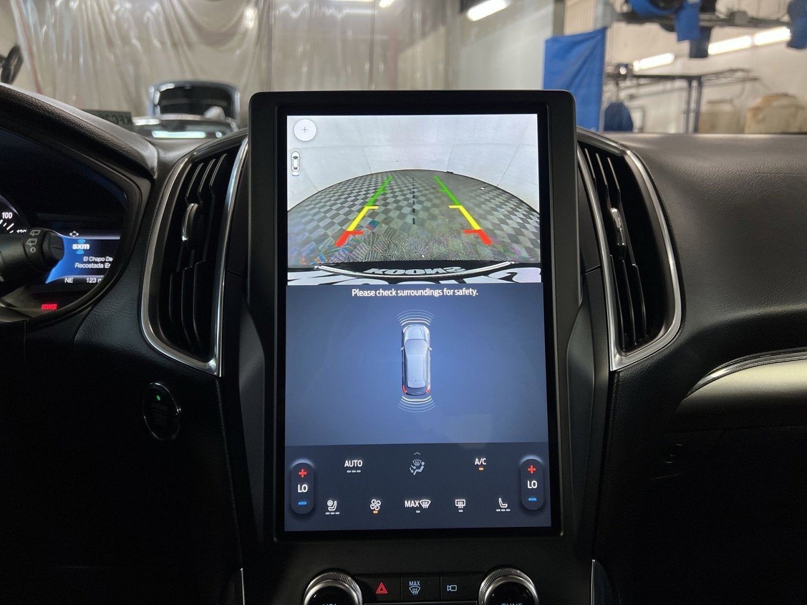 2023 Ford Edge Titanium