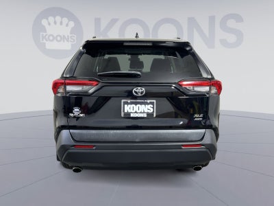 2020 Toyota RAV4 XLE