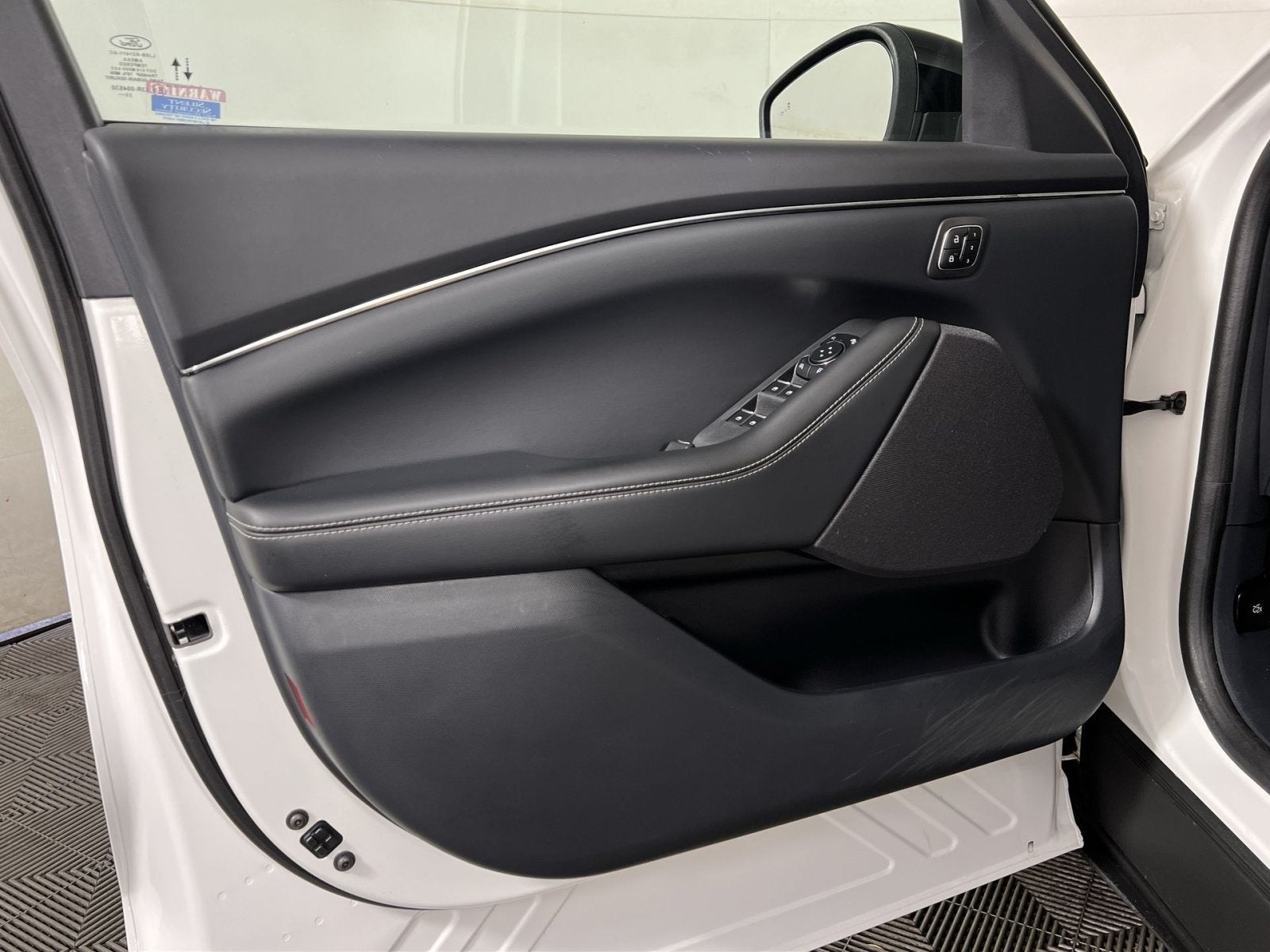 2023 Ford Mustang Mach-E California Route 1