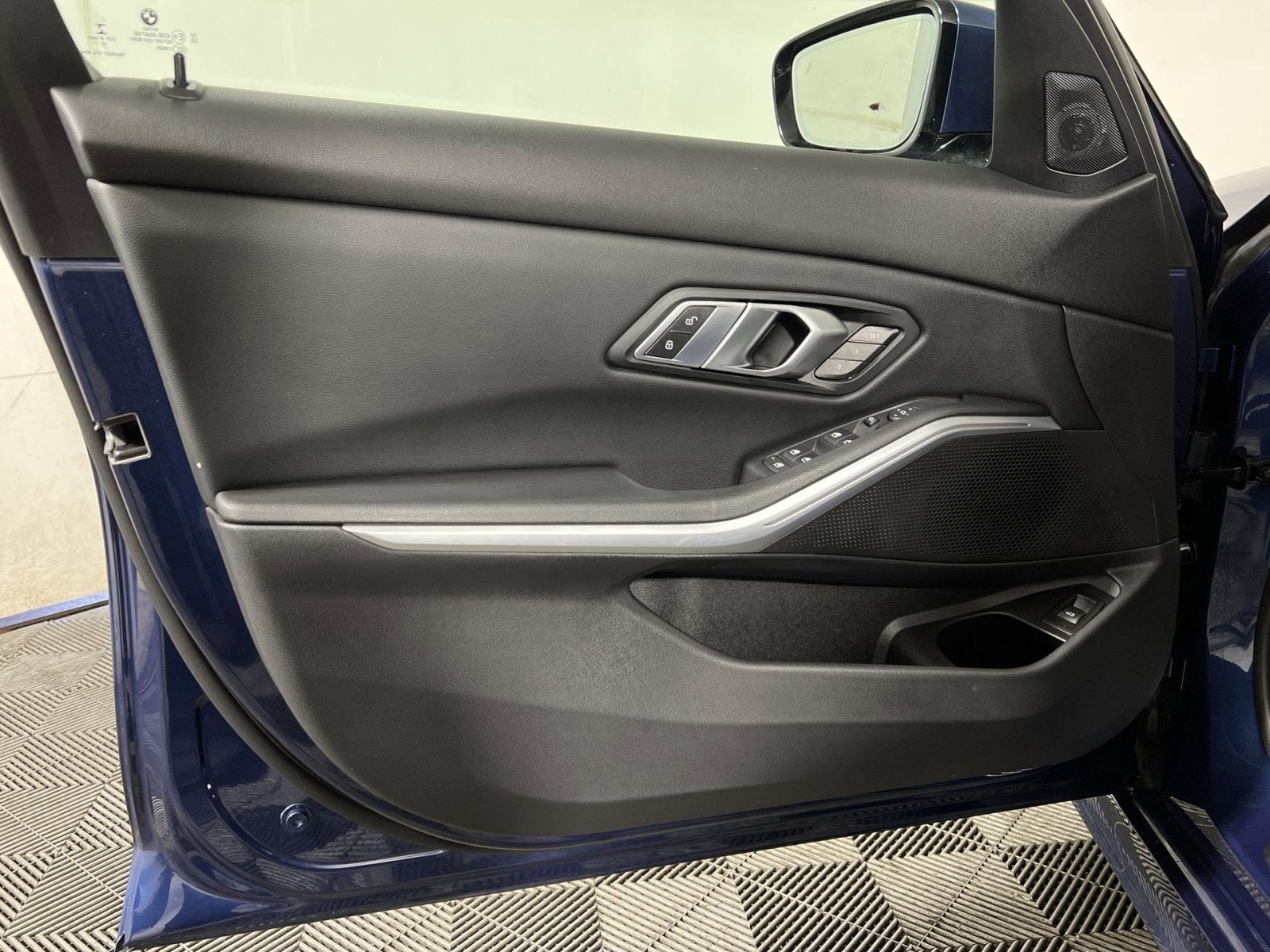 2023 BMW 3 Series 330i xDrive