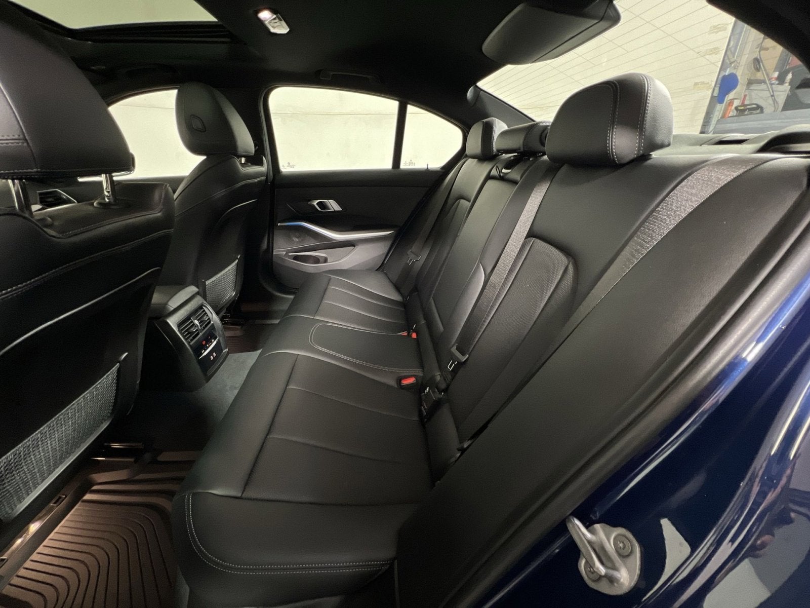 2023 BMW 3 Series 330i xDrive
