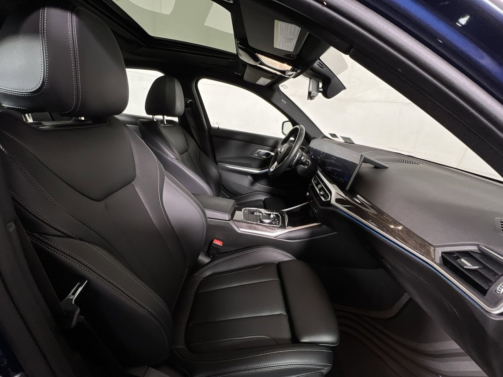 2023 BMW 3 Series 330i xDrive