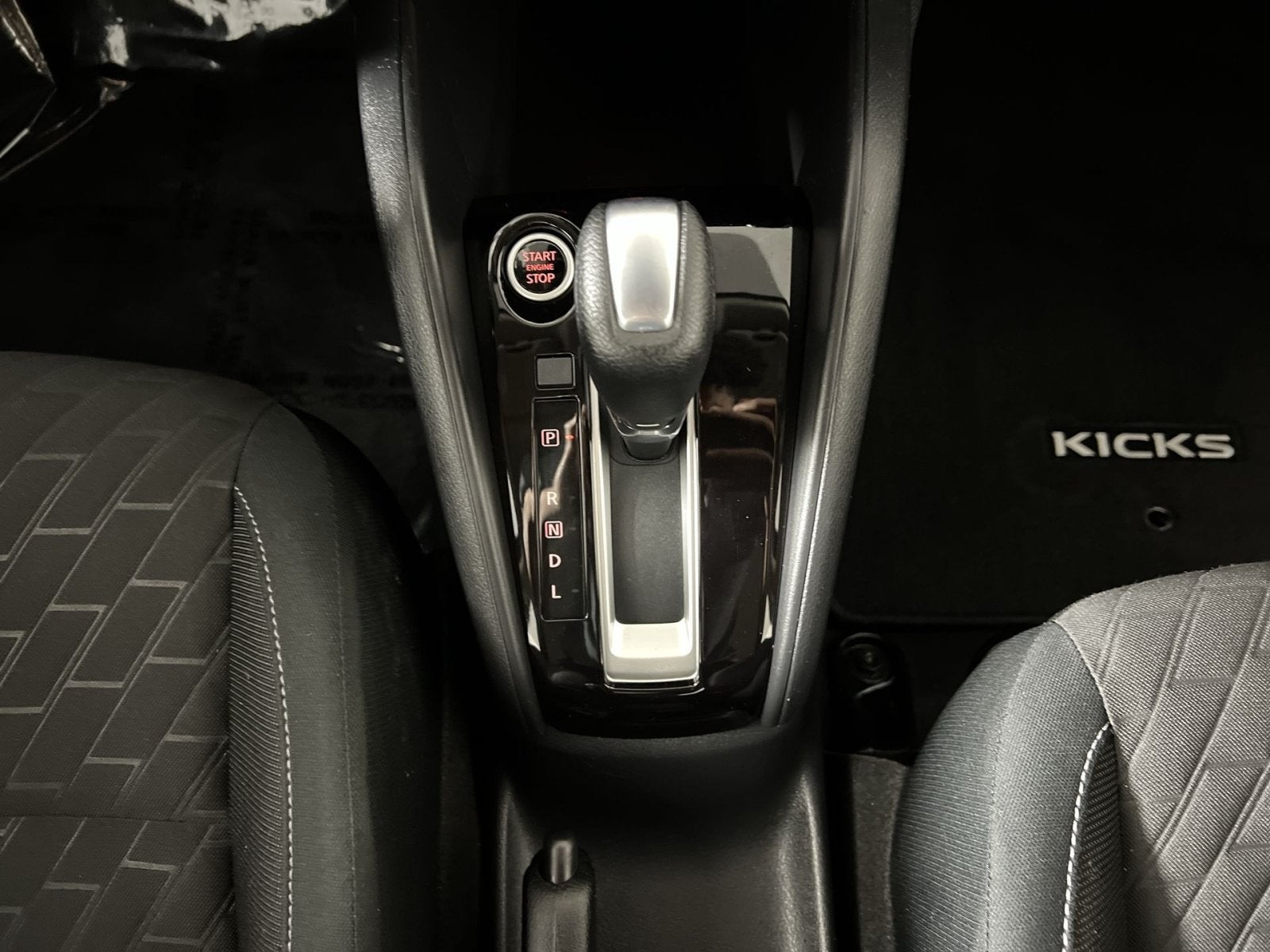 2021 Nissan Kicks S