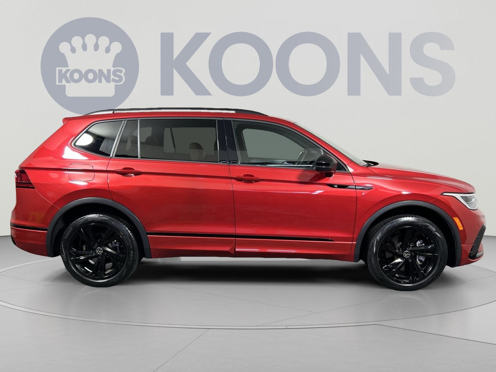 2024 Volkswagen Tiguan 2.0T SE R-Line Black