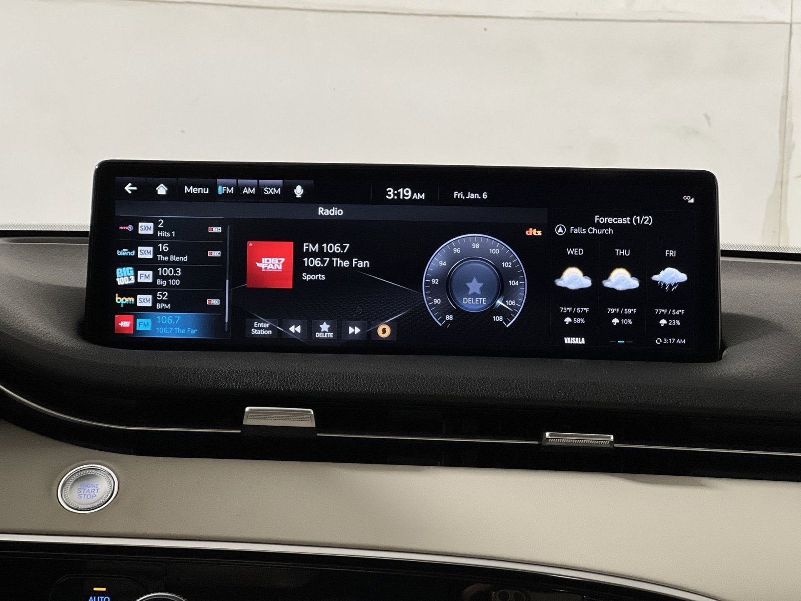 2024 Genesis GV70 2.5T