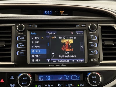 2019 Toyota Highlander SE