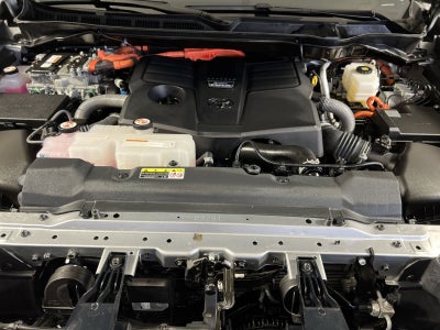 2024 Toyota Sequoia SR5