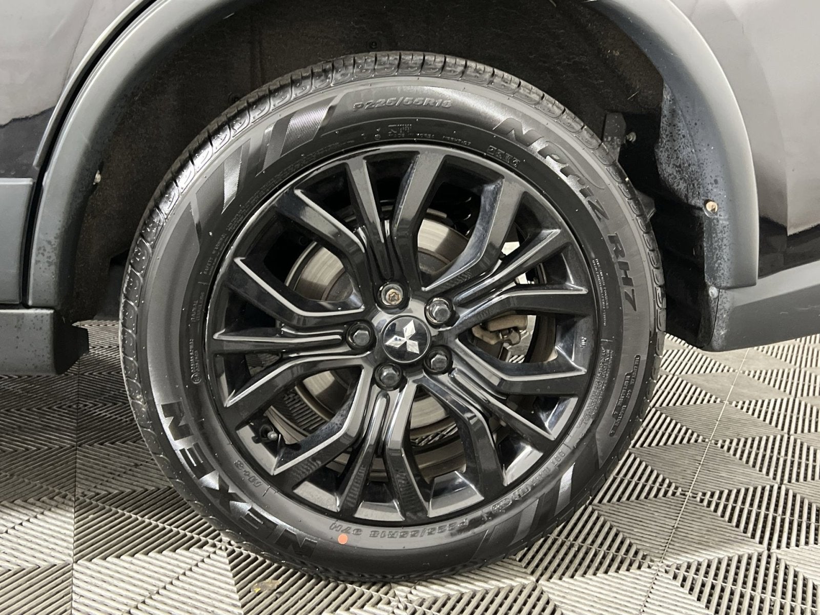 2019 Mitsubishi Outlander ES