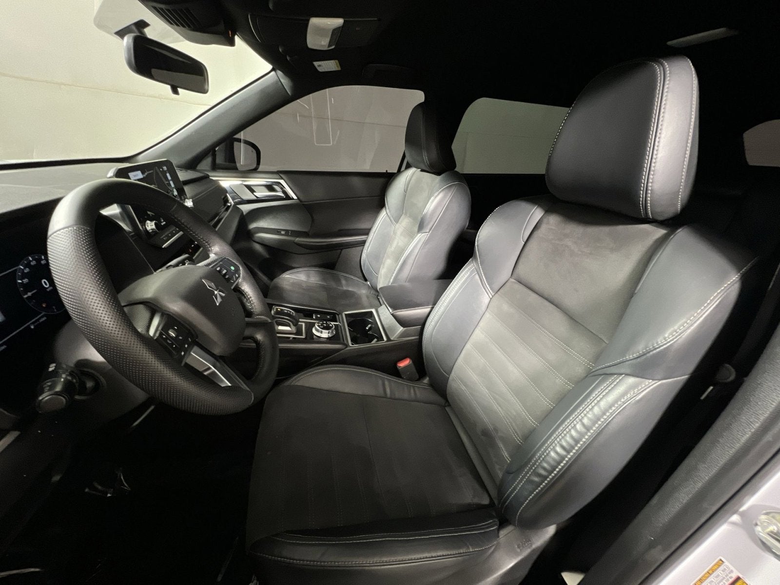 2023 Mitsubishi Outlander SE Black Edition