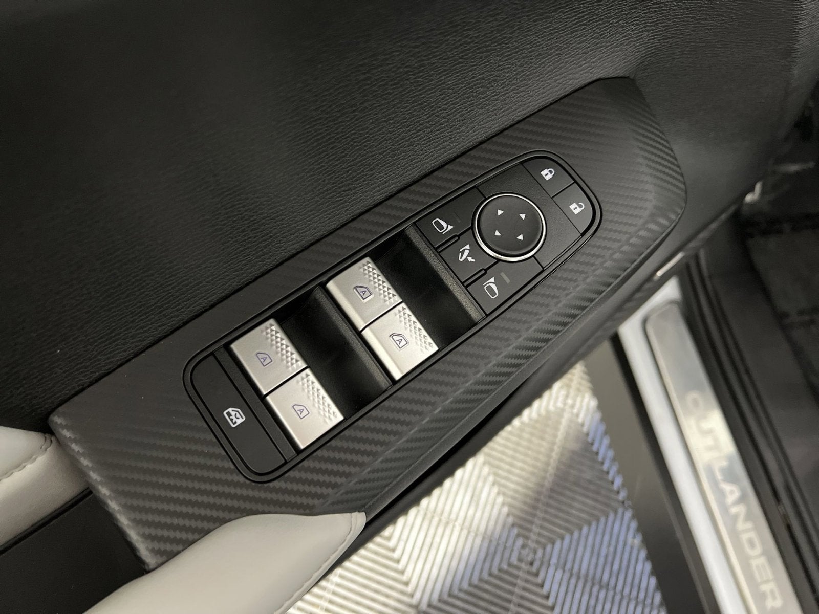 2025 Mitsubishi Outlander SEL