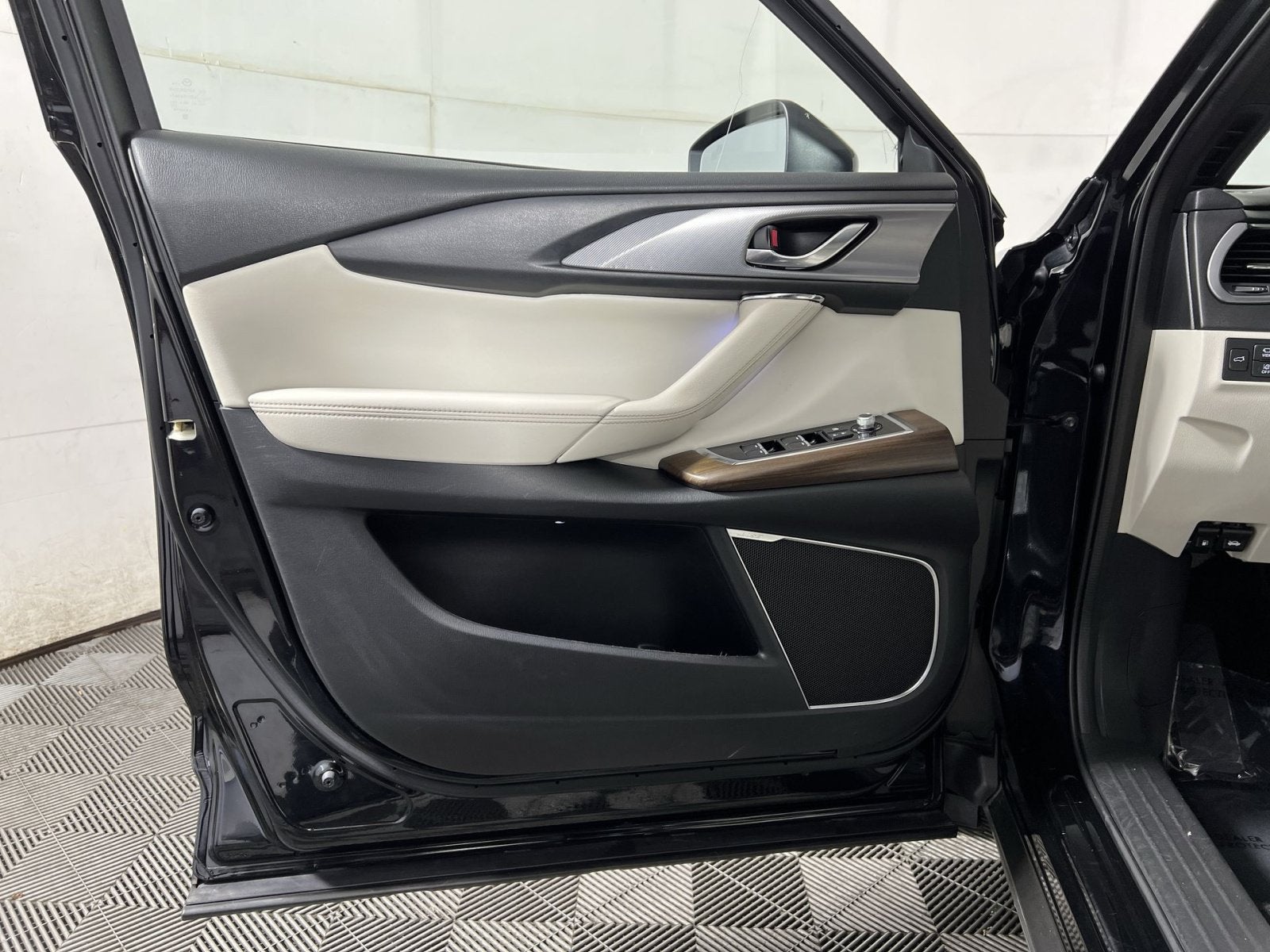 2023 Mazda Mazda CX-9 Signature