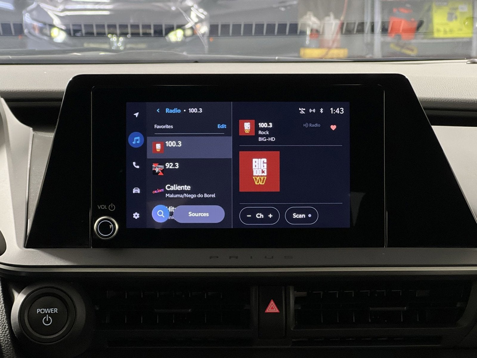 2025 Toyota Prius LE