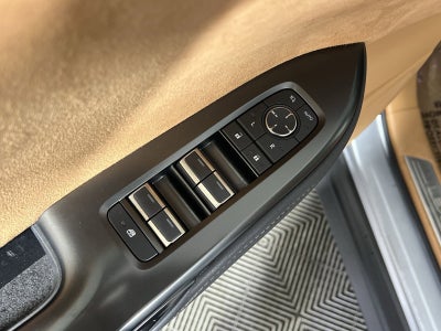 2023 Lexus RZ 450e Luxury