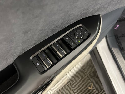 2023 Lexus RZ 450e Luxury