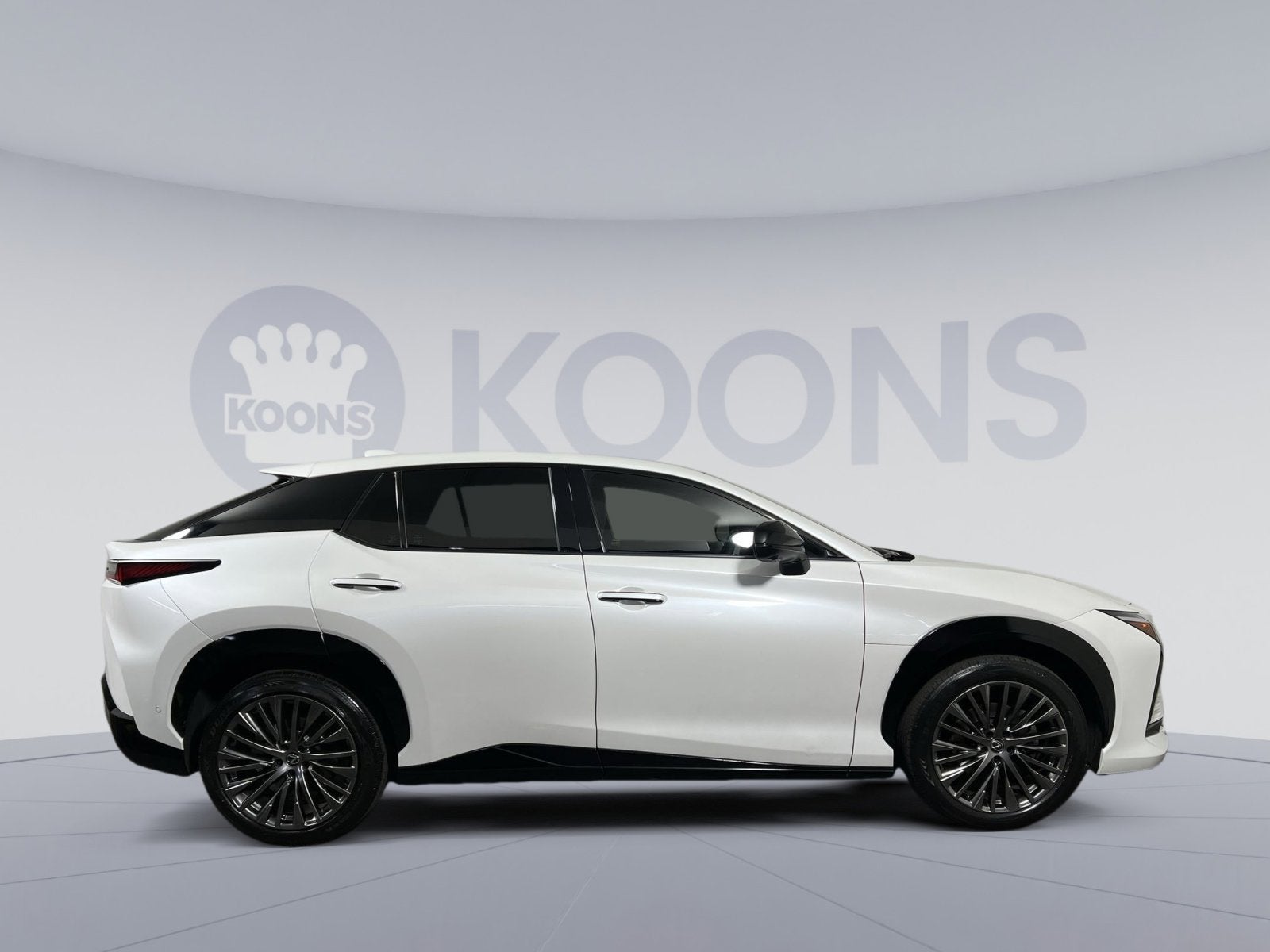 2023 Lexus RZ 450e Luxury