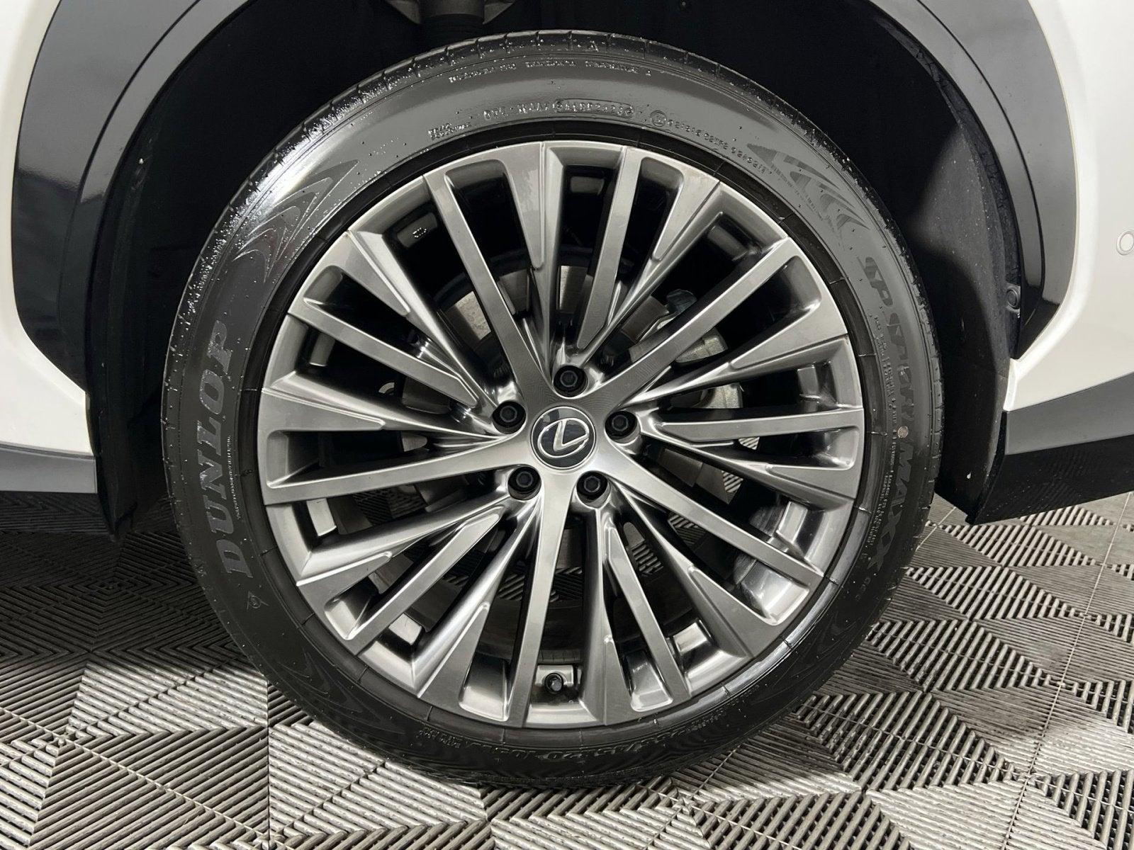 2023 Lexus RZ 450e Luxury