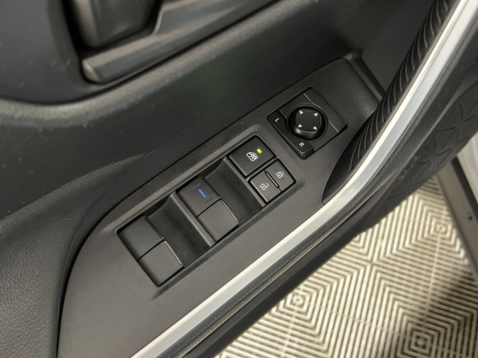 2021 Toyota RAV4 Prime SE