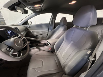 2023 Hyundai Elantra SE