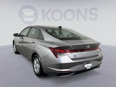 2023 Hyundai Elantra SE