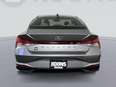 2023 Hyundai Elantra SE