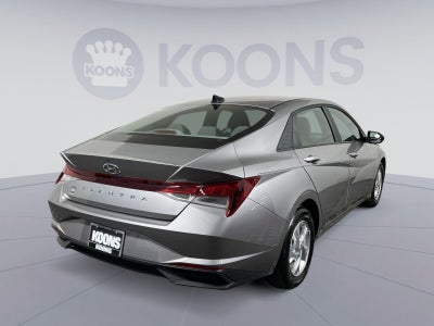 2023 Hyundai Elantra SE