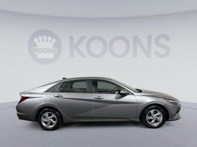 2023 Hyundai Elantra SE