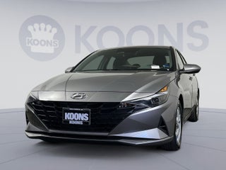 2023 Hyundai Elantra SE