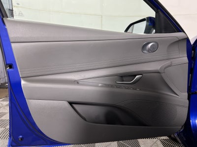 2023 Hyundai Elantra SE